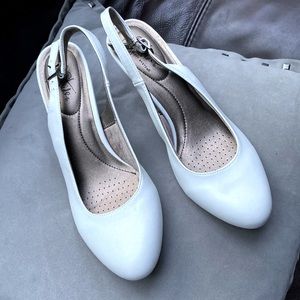 Life Stride low heel strap backs. WHITE. AS NEW